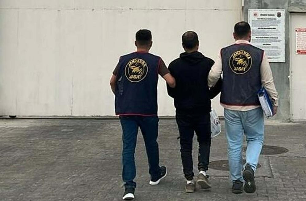 Ayrıntılar Netleşti: Manisa’da 78 yıl 11 ay hapis cezasıyla aranan hükümlü yakalandı - Son Dakika Bilgileri
