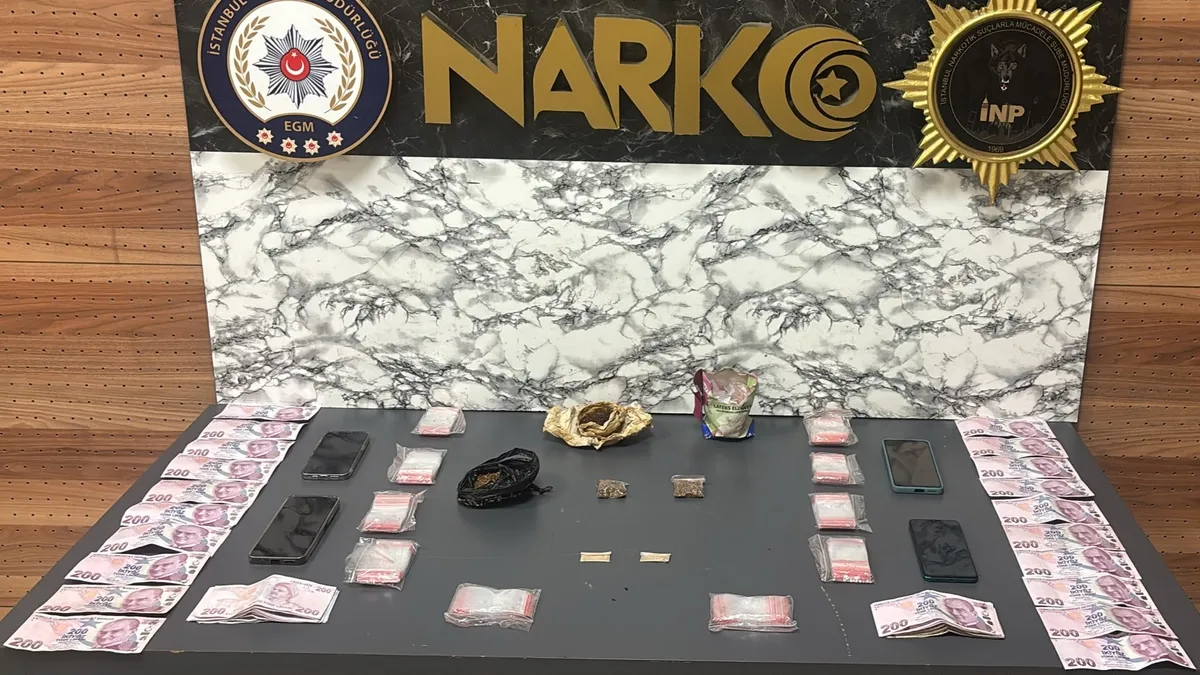 Kritik Açıklama: Esenyurt'ta uyuşturucu taciri ninelere operasyon: Suçüstü yakalandılar | İşte Tüm Ayrıntılar