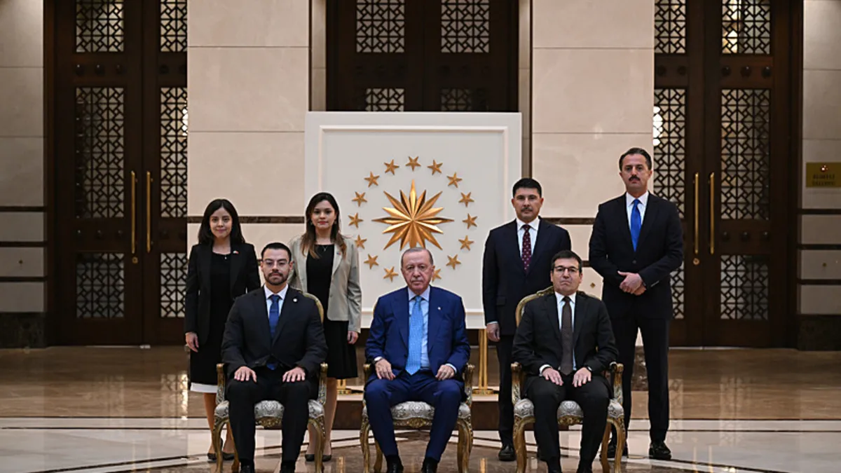 Başkan Erdoğan'a 5 büyükelçiden güven mektubu ve Merak Edilenler