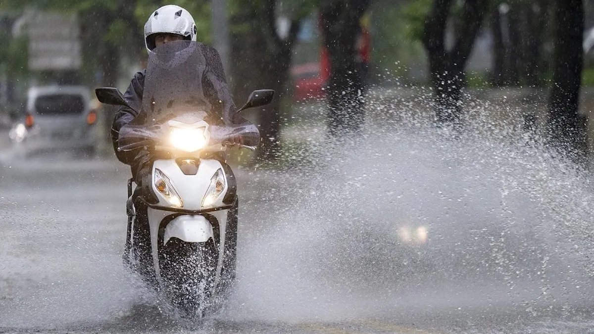 Bugün kuryeler çalışıyor mu, yasaklandı mı? 15 Ekim Perşembe motosiklet çıkış yasağında son durum ve Merak Edi