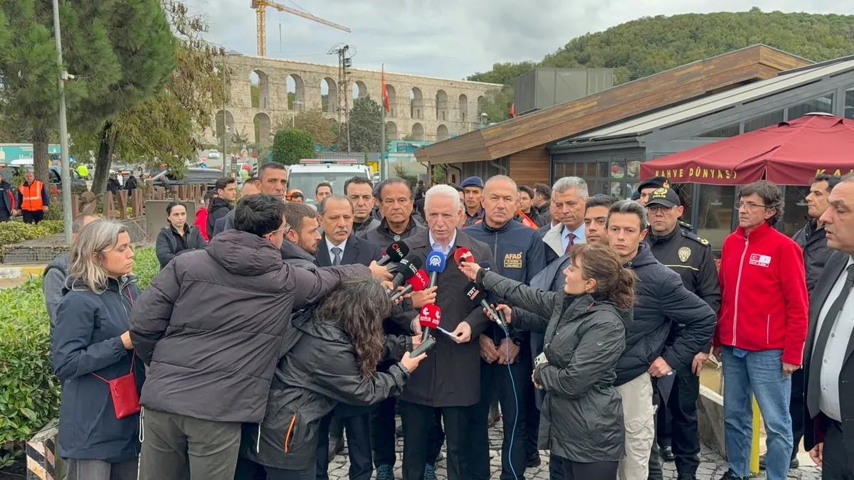 Gündemden Son Bilgiler: Vali Gül'den İstanbul'u vuran sel felaketine ilişkin açıklama: 3 kişi öldü 5 kişi aran