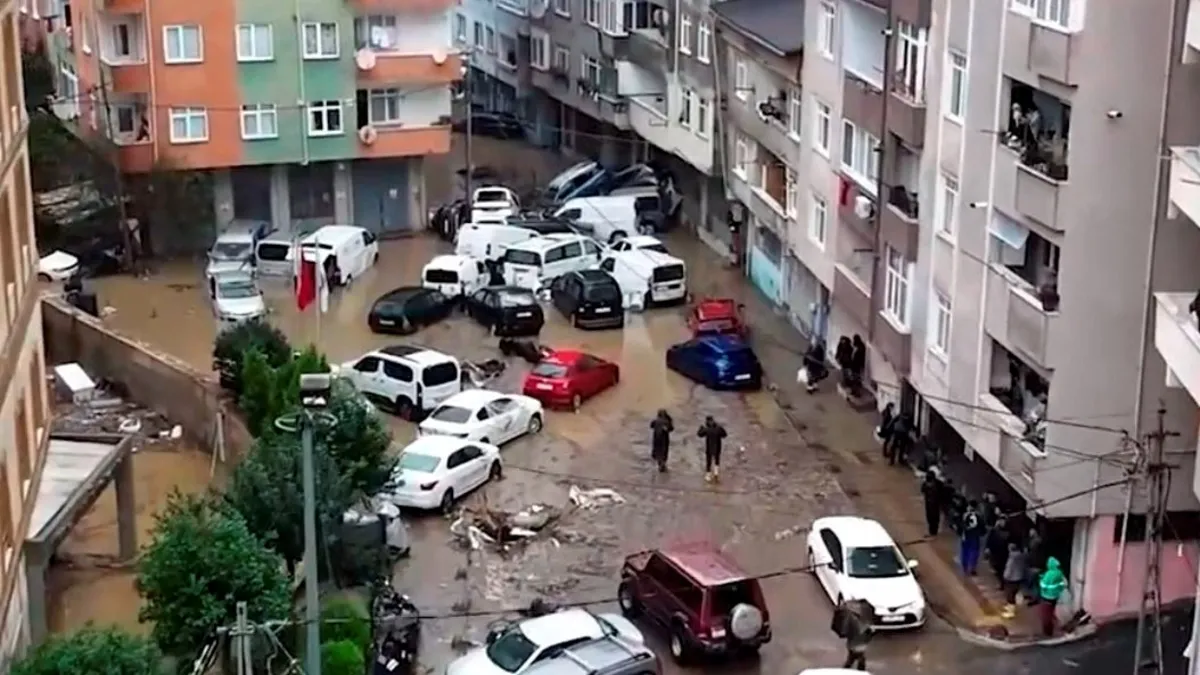 Gündemden Son Bilgiler: Selin vurduğu Ayazağa’da temizlik çalışmaları resmen start aldı ve Merak Edilenler