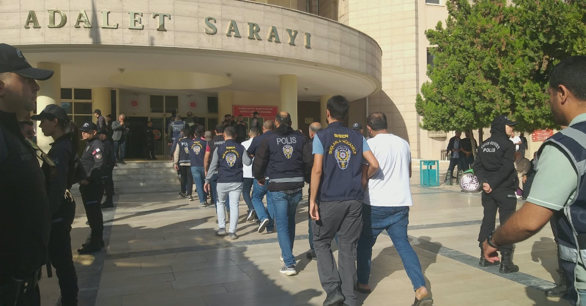 Gündemden Son Bilgiler: Yasa dışı bahis operasyonunda 20 tutuklama - Son Dakika Bilgileri