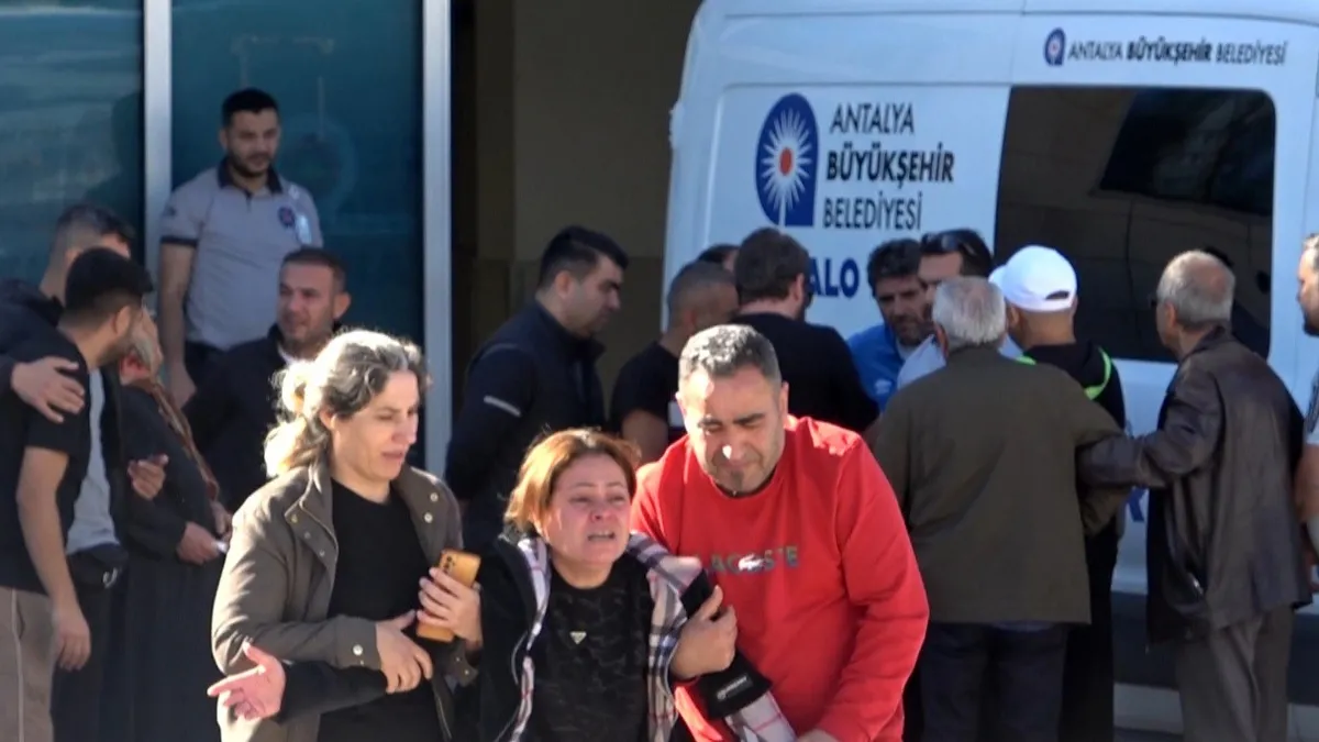 Gündemden Son Bilgiler: Eski amatör futbolcu Mehmet Hayri Çakır yaşamını yitirdi - Son Dakika Bilgileri