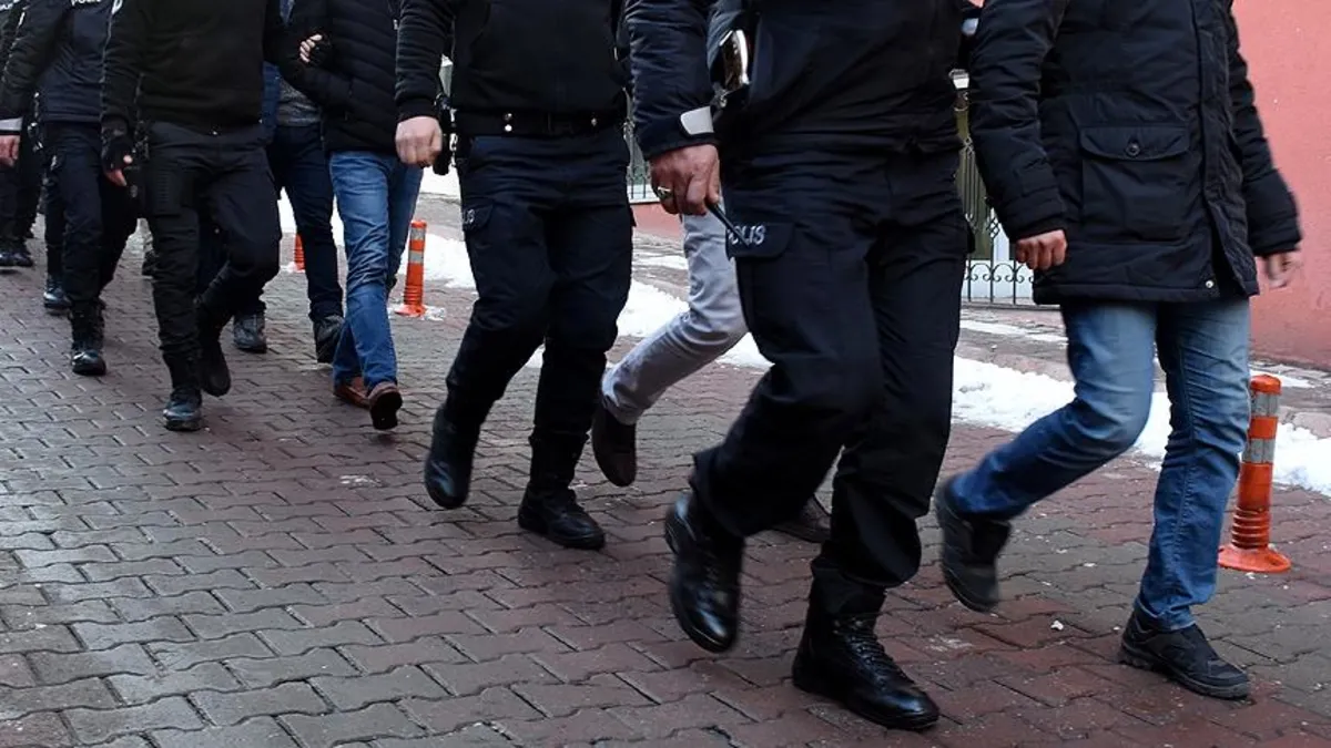 Sıcak Gündem: Şanlıurfa'da fuhuş operasyonu: 16 yaşındaki kızı zorladılar! 15 gözaltı ve Merak Edilenler