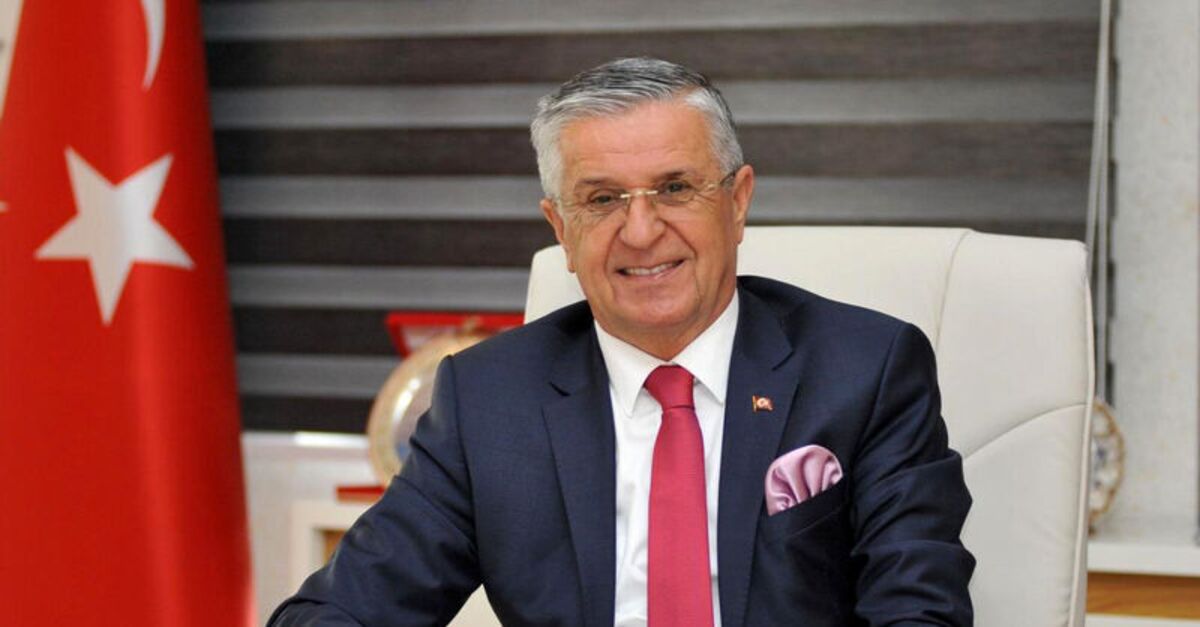 Kritik Açıklama: Kemer Belediye Başkanı CHP'den istifa etti: Gelişmeler Takip Ediliyor