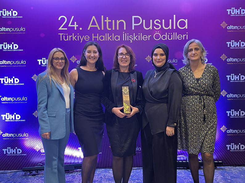 YÖK'e 'Altın Pusula' birinciliği