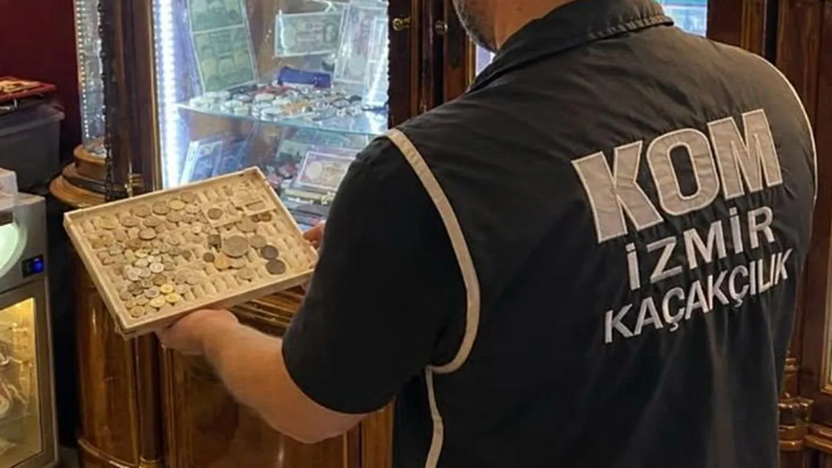 Ayrıntılar Netleşti: İzmir'de kaçakçılık operasyonu: 672 tarihi sikke ele geçirildi - Son Dakika Bilgileri