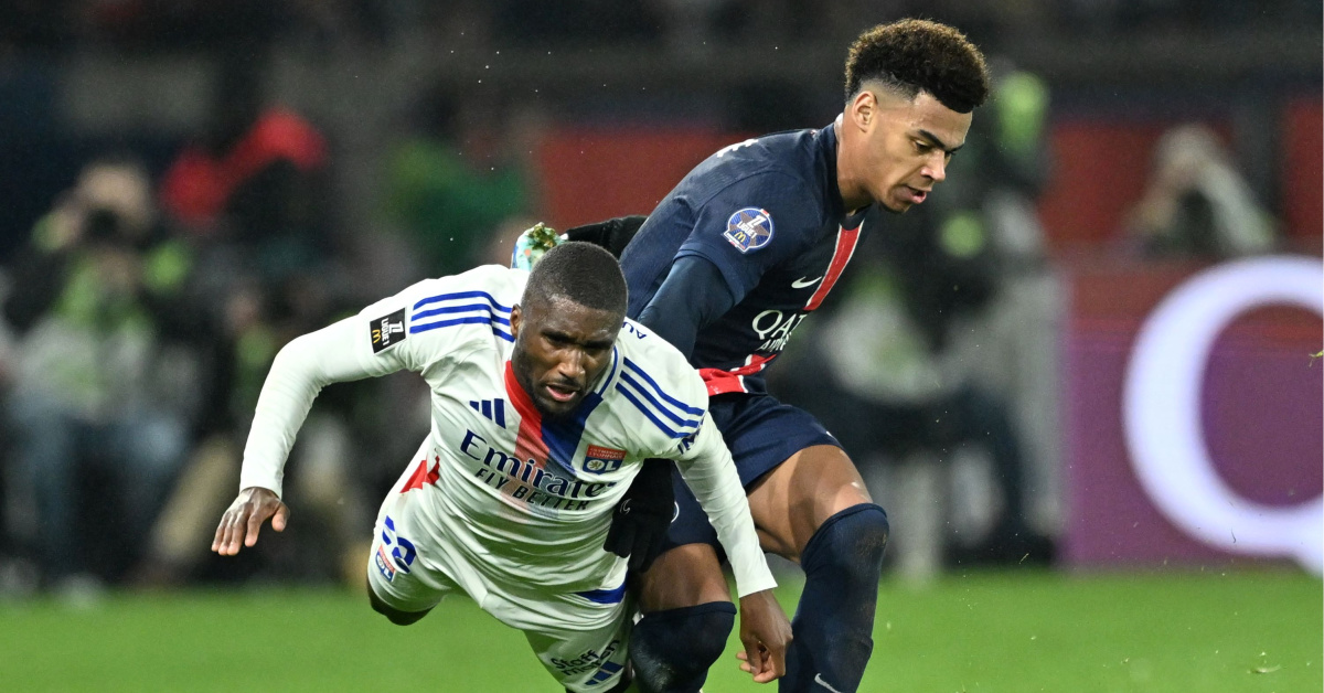 Gündemden Son Bilgiler: PSG-Lyon maçı ertelendi!: Gelişmeler Takip Ediliyor