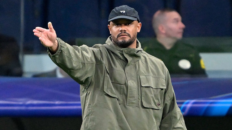 Gündemden Son Bilgiler: Bayern Münih'in teknik direktörü Vincent Kompany hastaneye kaldırıldı! - Son Dakika Bi