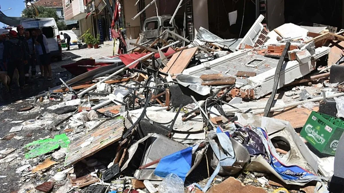 Son Gelişme: İzmir'de 5 kişinin öldüğü lokantadaki patlamaya ilişkin sanıklar yeniden yargılanacak - Son Dakik