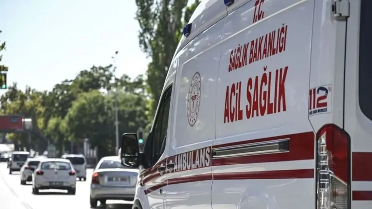 Gündemden Son Bilgiler: Küçükçekmece'de sarkıttıkları çarşafla pencereden inmeye çalıştılar: 4'üncü kattan düş