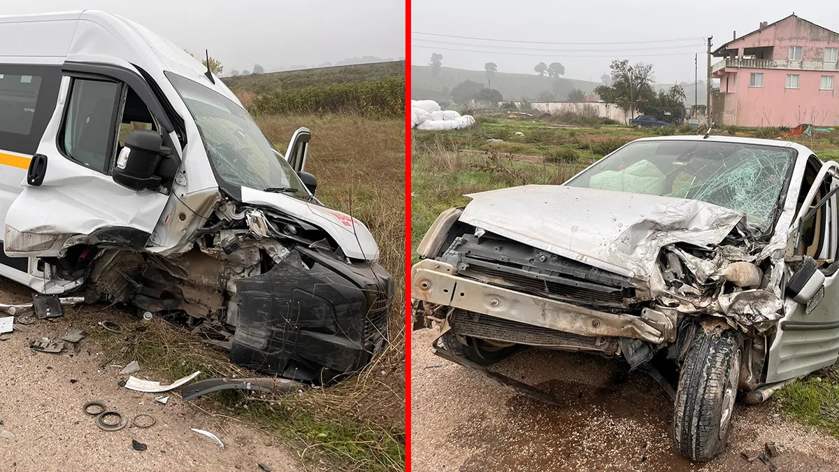Ayrıntılar Netleşti: Balıkesir'de feci kaza! Servis minibüsü ile ticari araç çarpıştı: Yaralılar var! ve Merak