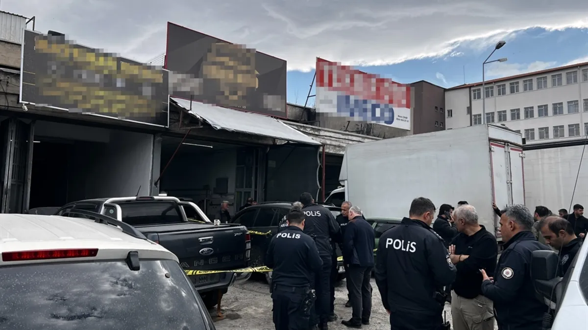 Son Gelişme: Kayseri'de oto tamirhanede silahlı kavga 3 kişi yaralandı: Polis şüphelilerin peşinde - Son Dakik