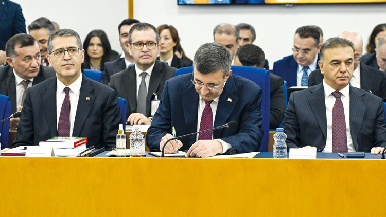 Ayrıntılar Netleşti: Bütçede öncelik emekli ve Merak Edilenler