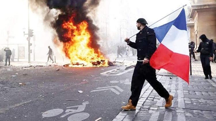 Fransa’da protestoların ardından eğitimde yeni adımlar