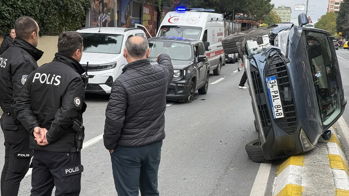 Kritik Açıklama: Beylikdüzü’nde korkutan kaza! Otomobil yan yattı: Trafik yoğunluğu oluştu! | İşte Tüm Ayrıntı