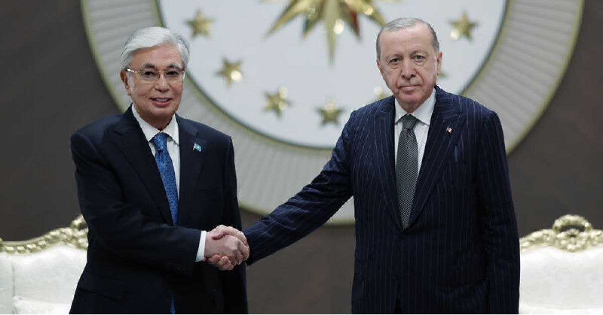 Ayrıntılar Netleşti: Cumhurbaşkanı Erdoğan, Tokayev ile bir araya geldi