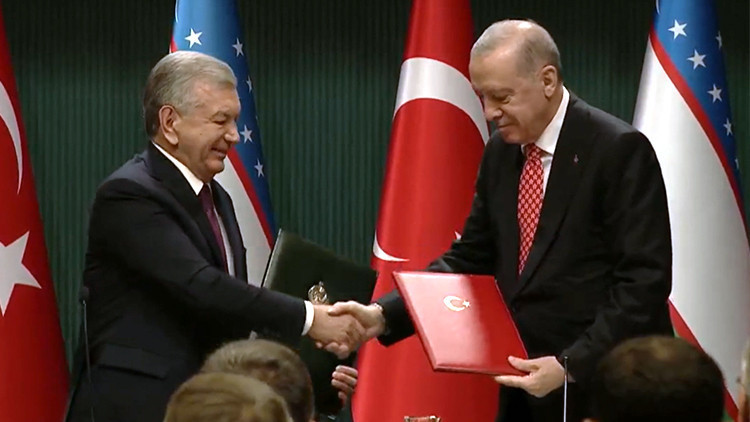 Son Gelişme: Cumhurbaşkanı Erdoğan, Özbekistan Cumhurbaşkanı ile anlaşmaların imza törenine katıldı ve Merak E