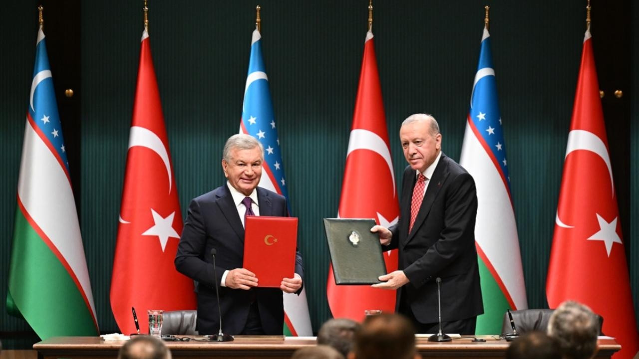 Son Gelişme: Türkiye ile Özbekistan arasında gümrüklerde elektronik veri paylaşımı için ek protokol imzalandı: