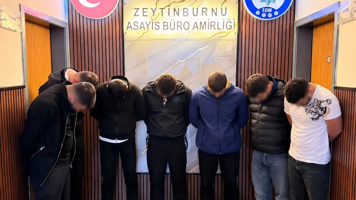 Ayrıntılar Netleşti: Zeytinburnu’da şehir eşkiyalarına baskın! 6 kişi yakalanarak gözaltına sevk edildi ve Mer