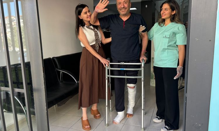 Akıma kapılan işçinin ampütasyon önerilen bacakları, mikrocerrahi yöntemiyle kurtarıldı ve Merak Edilenler