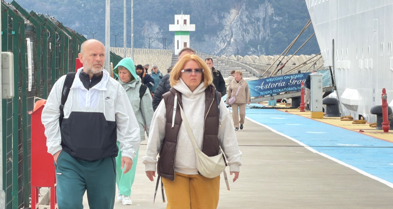 Kritik Açıklama: Akın akın geliyorlar: Rus turistler o ilçeyi doldurmaya resmen start aldı! - Son Dakika - Son