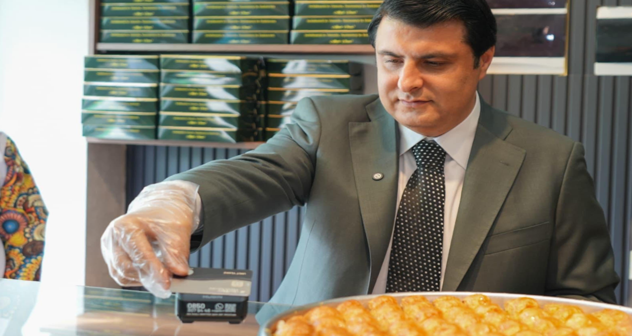 Sıcak Gündem: AKP’li Belediyeden Genel Merkeze 29 tepsi “Baklava servisi” iddiası - Son Dakika Haberleri ve Me