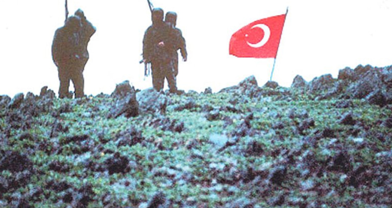 Ayrıntılar Netleşti: Al bayrağı Kardak’a 12 kahraman dikti - En Son Haber | İşte Tüm Ayrıntılar