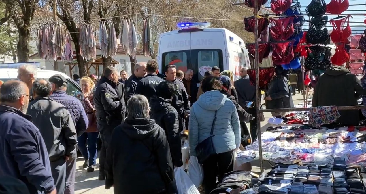 'Alacak-verecek' kavgası pazar yerini savaş alanına çevirdi - Haberleri: Gelişmeler Takip Ediliyor