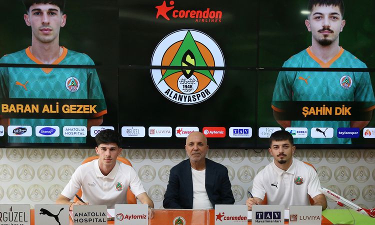 Gündemden Son Bilgiler: Alanyaspor genç yetenekleri kadrosuna kattı - Son Dakika Haberleri ve Merak Edilenler