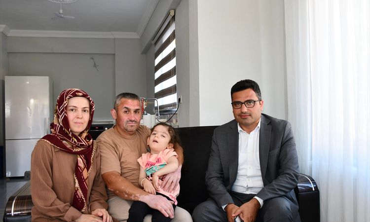 Kritik Açıklama: Alaplı'da kök hücre tedavisi gören çocuğun tedavi masraflarını iş insanı üstlendi - Son Dakik