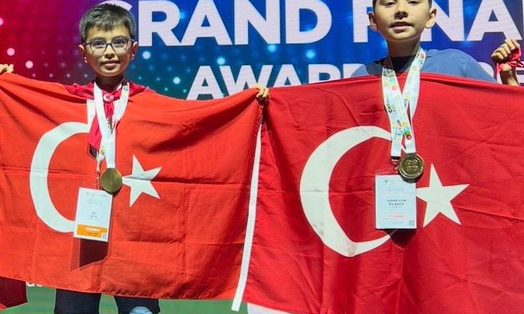 Sıcak Gündem: Ali ve Sidar, STEM Olimpiyatları'nda matematikte dünya şampiyonu oldu - Son Dakika ve Merak Edil