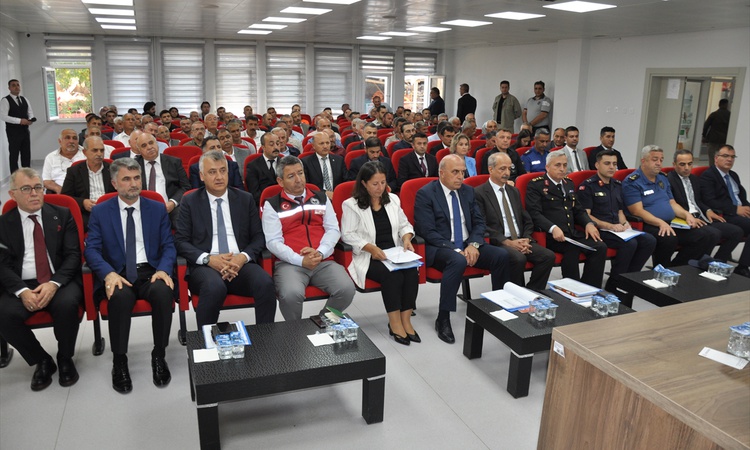 Amasya Valisi Bakan, Gümüşhacıköy'de muhtarların taleplerini dinledi | İşte Tüm Ayrıntılar