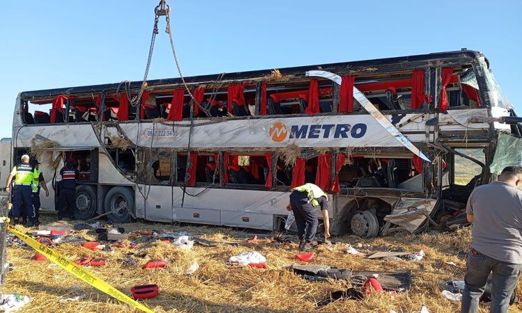 Passenger bus overturned in Amasya; 46 injured, 2 seriously - Breaking News