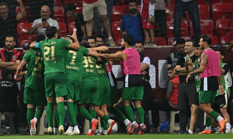 Kritik Açıklama: Amedspor'dan müthiş açılış! Erzurumspor'a gol olup yağdılar - Haberleri - Son Dakika Bilgiler
