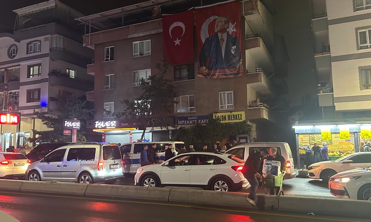 Ankara Mamak'ta bir kişi hamile kızını ve kızının erkek arkadaşını silahla öldürdü