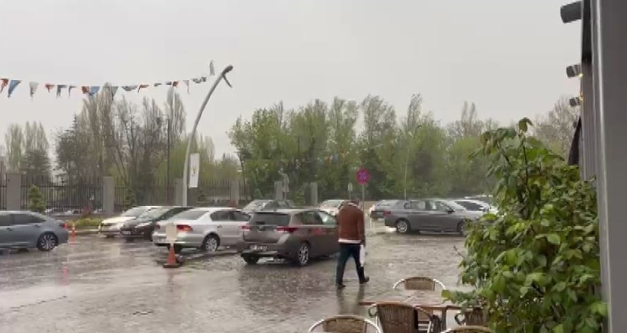 Gündemden Son Bilgiler: Ankara'da sağanak etkili oldu, valilikten halka uyarı geldi - En Son Haber: Gelişmeler