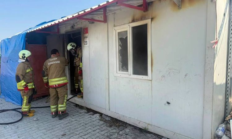 Ayrıntılar Netleşti: Antakya’da konteyner kentte çıkan alevler dizginlendi - Son Dakika | İşte Tüm Ayrıntılar