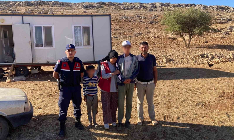 Antalya’da 4 gündür kayıp olarak aranan 17 yaşındaki genci jandarma buldu: Gelişmeler Takip Ediliyor