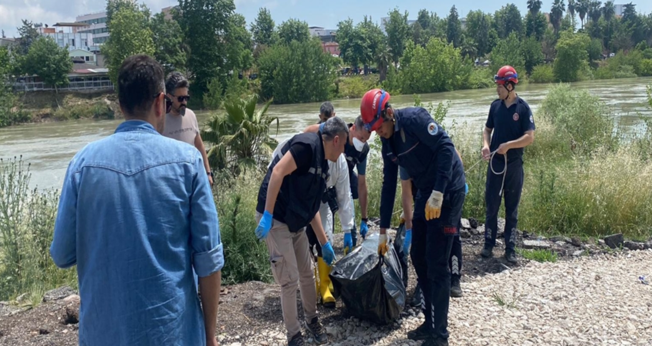 Kritik Açıklama: Antalya'da feci kaza: Evli çift yaşamını yitirdi, 2 yaralı - Haberleri