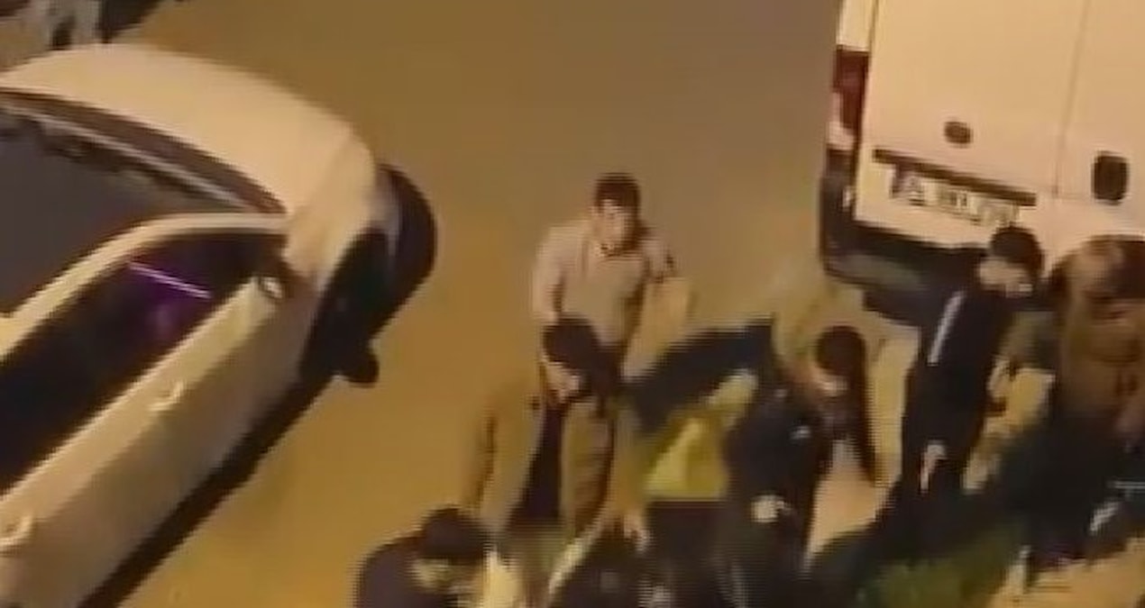 Gündemden Son Bilgiler: Aralarına aldıkları kişiyi darbeden grup, 'polisi' duyunca kaçtı - En Son Haber: Geliş