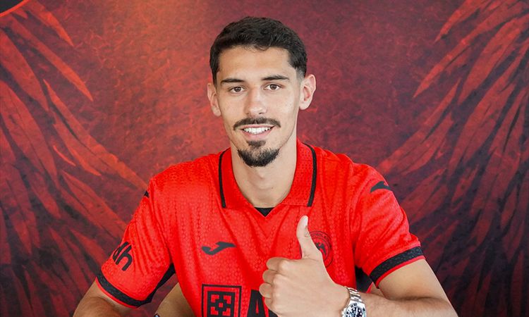 Kritik Açıklama: Arca Çorum FK, Portekizli Stoper Alexandre Penetra'yı Transfer Etti - Son Dakika | İşte Tüm A