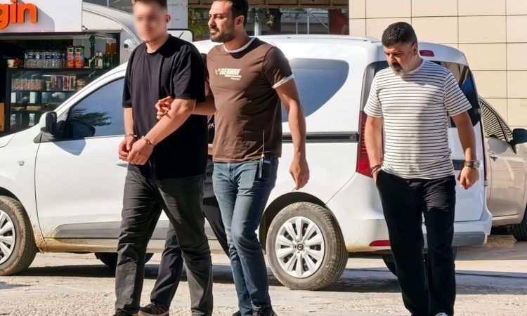 Ayrıntılar Netleşti: Arkadaşını tehditle 80 bin TL borcunu ödetti - Haberleri ve Merak Edilenler