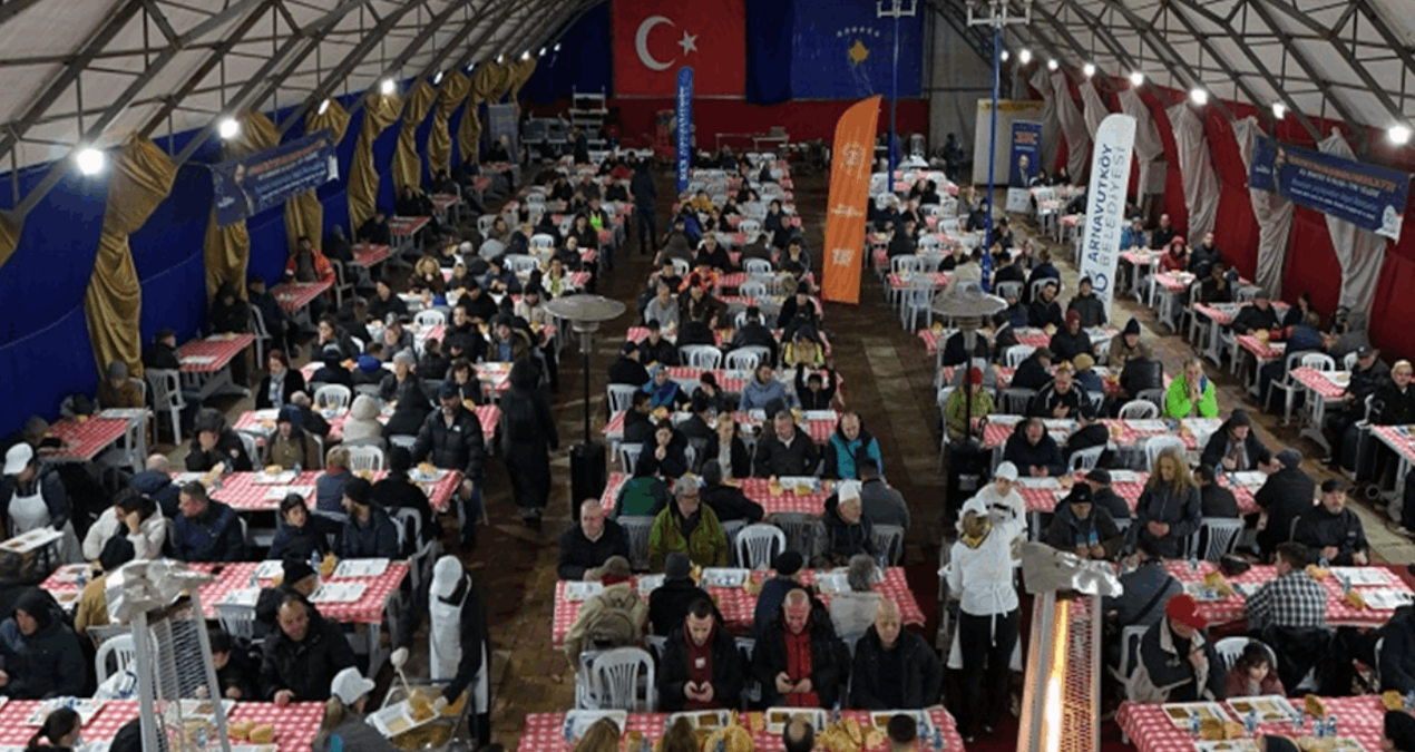 Ayrıntılar Netleşti: Arnavutköy Belediyesi’nden Kosova’da bin 500 kişilik iftar sofrası - Son Dakika