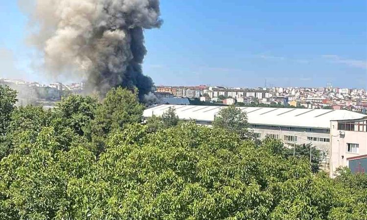 Flames at the sponge factory in Arnavutköy - Last Minute