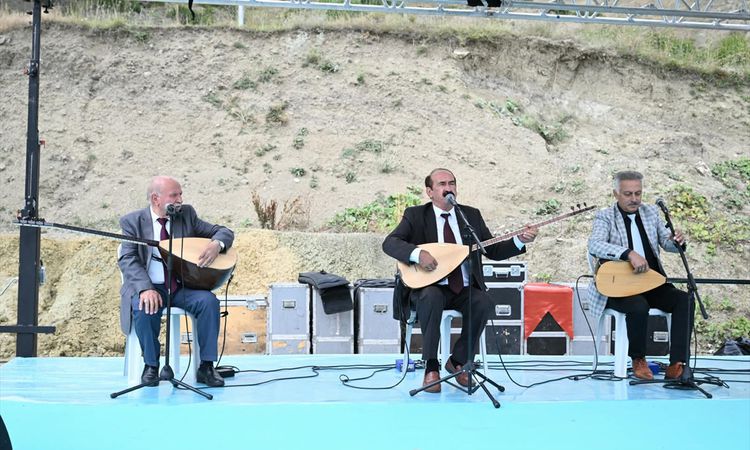Son Gelişme: Aşık Sümmani Ablaktaşı'nda Anıldı - Son Dakika