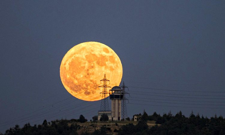 This is how the astrophotographer captured the 'Strawberry Full Moon' - News