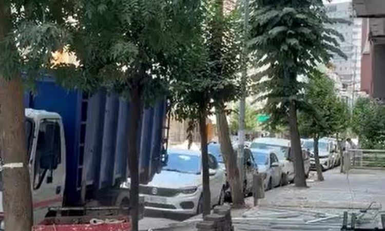 They dismantled parts of the building in Avcılar and threw them carelessly onto the street - News