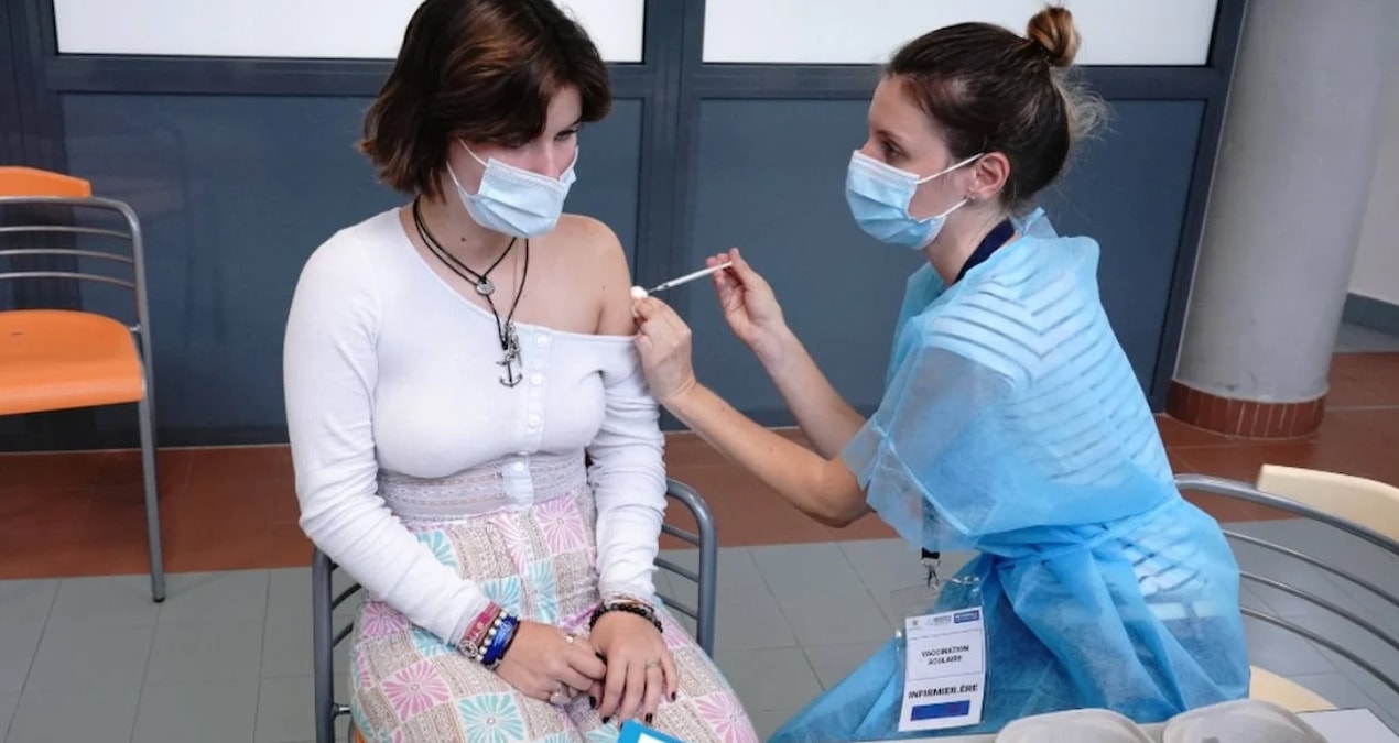 Avrupa İlaç Kurumu'ndan Covid-19 ve grip aşısı kararı - En Son Haber: Gelişmeler Takip Ediliyor